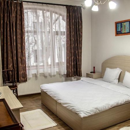 Happy Accomodation ブカレスト エクステリア 写真